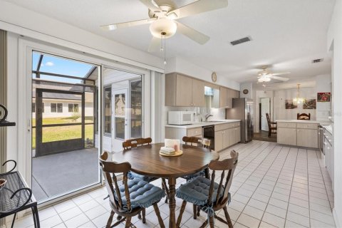 Villa ou maison à vendre à Summerfield, Floride: 2 chambres, 147.71 m2 № 2353501 - photo 11