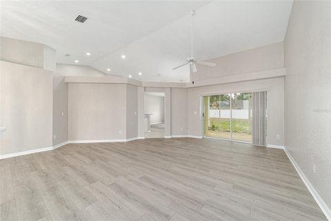 Villa ou maison à louer à Ocala, Floride: 3 chambres, 175.96 m2 № 2101727 - photo 3