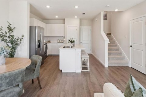 Touwnhouse à vendre à Kissimmee, Floride: 3 chambres, 138.33 m2 № 2236921 - photo 4