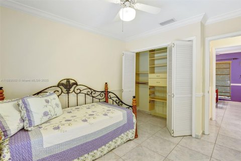 Villa ou maison à vendre à Palmetto Bay, Floride: 4 chambres, 148.83 m2 № 2035459 - photo 21