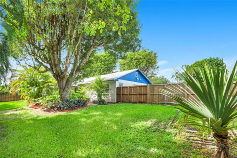 Villa ou maison à vendre à Palmetto Bay, Floride: 4 chambres, 148.83 m2 № 2035459 - photo 27