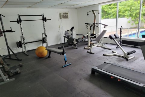 Copropriété à vendre à North Miami Beach, Floride: 2 chambres, 110.55 m2 № 1860159 - photo 16