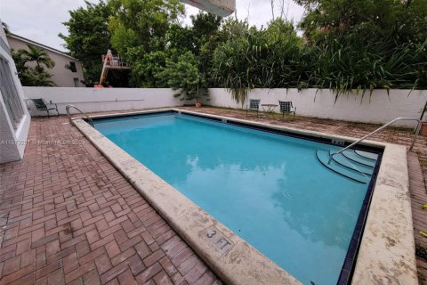 Copropriété à vendre à North Miami Beach, Floride: 2 chambres, 110.55 m2 № 1860159 - photo 18