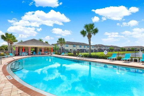 Townhouse in Tampa, Florida 2 bedrooms, 151.62 sq.m. № 1913175 - photo 23
