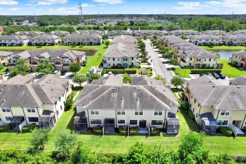 Townhouse in Tampa, Florida 2 bedrooms, 151.62 sq.m. № 1913175 - photo 27