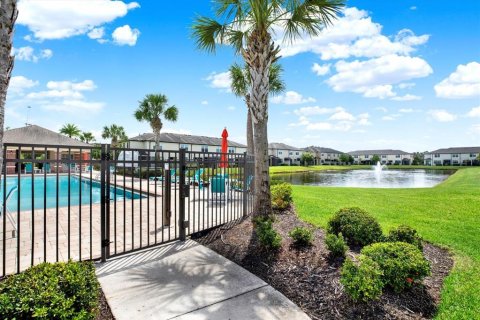 Townhouse in Tampa, Florida 2 bedrooms, 151.62 sq.m. № 1913175 - photo 21