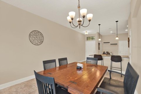 Townhouse in Tampa, Florida 2 bedrooms, 151.62 sq.m. № 1913175 - photo 9