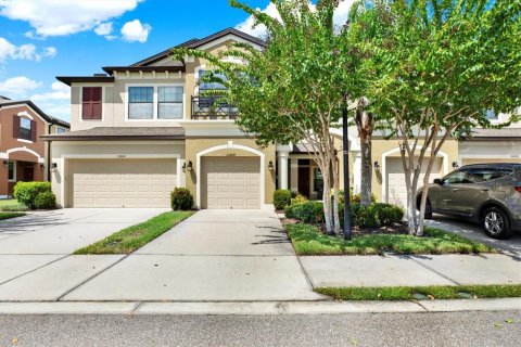 Townhouse in Tampa, Florida 2 bedrooms, 151.62 sq.m. № 1913175 - photo 1