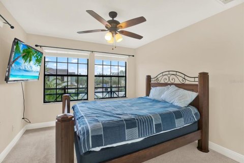 Townhouse in Tampa, Florida 2 bedrooms, 151.62 sq.m. № 1913175 - photo 10