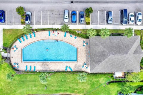 Townhouse in Tampa, Florida 2 bedrooms, 151.62 sq.m. № 1913175 - photo 25