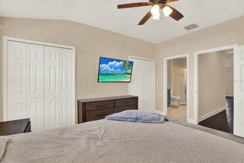 Townhouse in Tampa, Florida 2 bedrooms, 151.62 sq.m. № 1913175 - photo 14