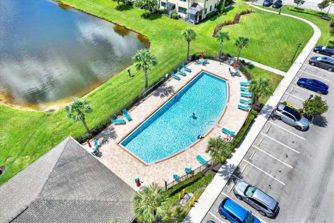 Townhouse in Tampa, Florida 2 bedrooms, 151.62 sq.m. № 1913175 - photo 26