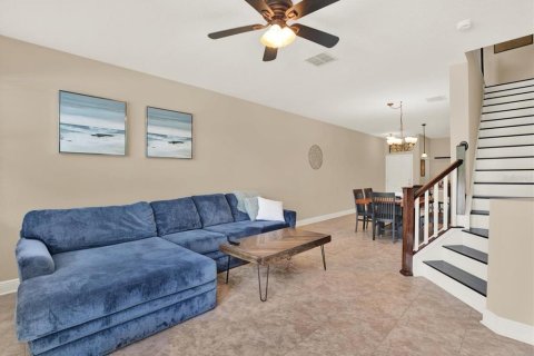 Townhouse in Tampa, Florida 2 bedrooms, 151.62 sq.m. № 1913175 - photo 4
