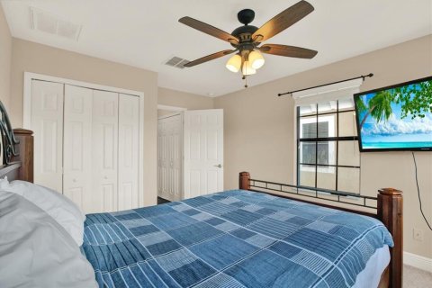 Townhouse in Tampa, Florida 2 bedrooms, 151.62 sq.m. № 1913175 - photo 11