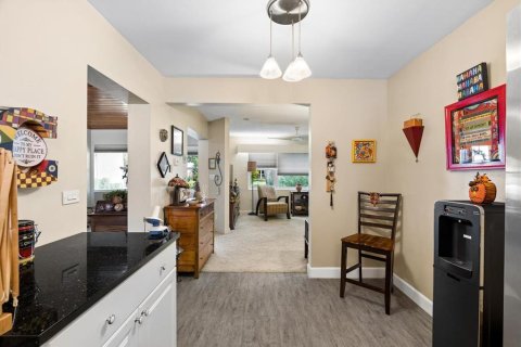 House in Clearwater, Florida 3 bedrooms, 188.03 sq.m. № 2395825 - photo 14