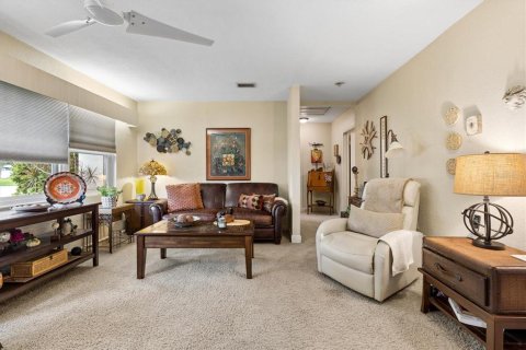 House in Clearwater, Florida 3 bedrooms, 188.03 sq.m. № 2395825 - photo 10