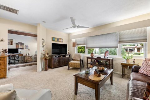 House in Clearwater, Florida 3 bedrooms, 188.03 sq.m. № 2395825 - photo 8