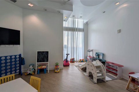 Купить кондоминиум в Майами, Флорида 3 спальни, 128.67м2, № 2085570 - фото 17