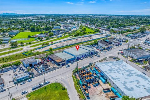 Immobilier commercial à vendre à Opa-locka, Floride № 1951188 - photo 2