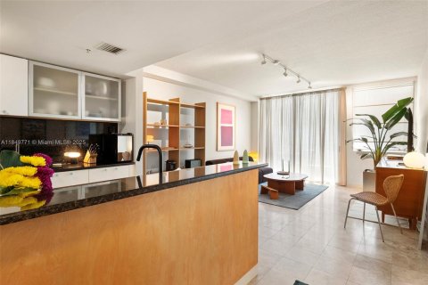 Condominio en venta en Miami, Florida, 1 dormitorio, 79.06 m2 № 1855115 - foto 12