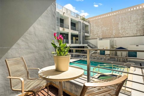 Condominio en venta en Miami, Florida, 1 dormitorio, 79.06 m2 № 1855115 - foto 16