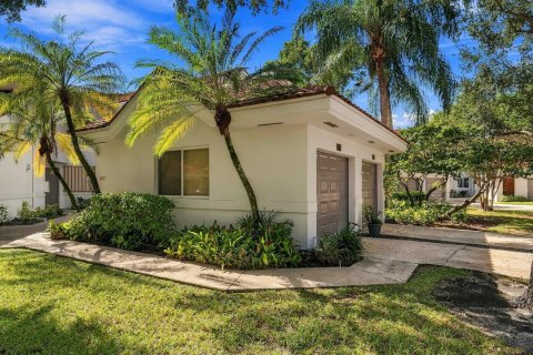 Copropriété à vendre à Plantation, Floride: 1 chambre, 98.38 m2 № 2426133 - photo 19