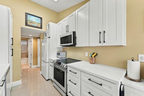 Copropriété à vendre à Plantation, Floride: 1 chambre, 98.38 m2 № 2426133 - photo 4