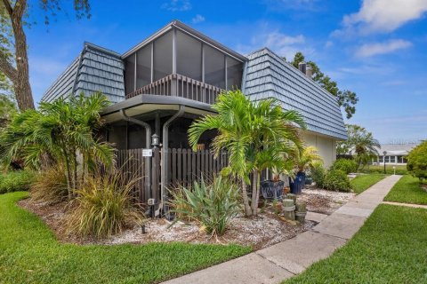 Townhouse in Seminole, Florida 2 bedrooms, 133.78 sq.m. № 1884646 - photo 2