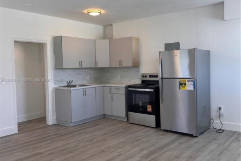 Apartment in Miami, Florida 37.16 sq.m. № 2089911 - photo 4