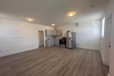 Apartment in Miami, Florida 37.16 sq.m. № 2089911 - photo 5