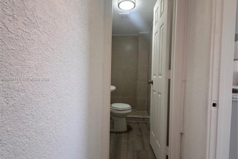 Apartment in Miami, Florida 37.16 sq.m. № 2089911 - photo 10
