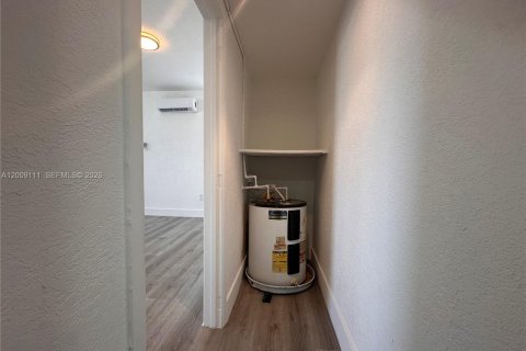 Apartment in Miami, Florida 37.16 sq.m. № 2089911 - photo 16
