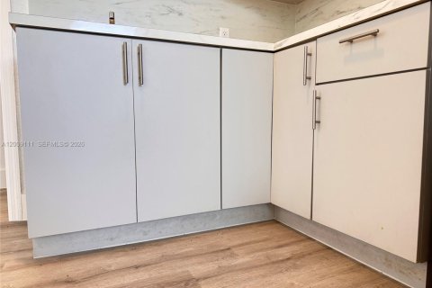 Apartment in Miami, Florida 37.16 sq.m. № 2089911 - photo 28