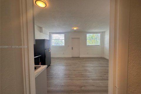 Apartment in Miami, Florida 37.16 sq.m. № 2089911 - photo 15