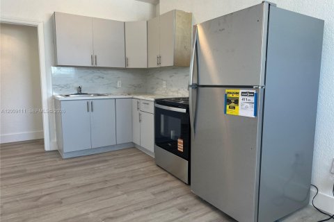 Apartment in Miami, Florida 37.16 sq.m. № 2089911 - photo 26
