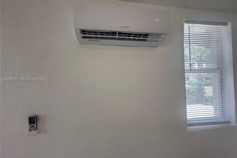 Apartment in Miami, Florida 37.16 sq.m. № 2089911 - photo 13