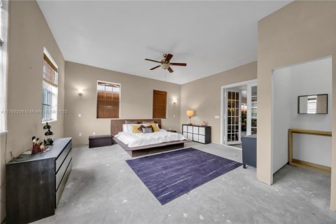 Купить виллу или дом в Клуистон, Флорида 5 спален, 434.78м2, № 1977636 - фото 26