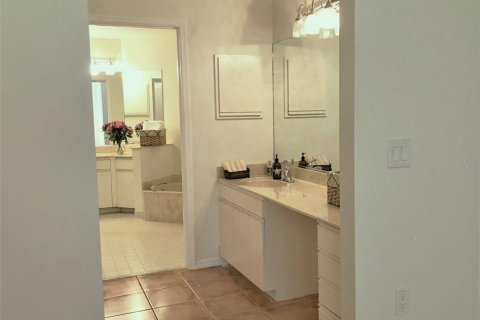 Снять в аренду кондоминиум в Сарасота, Флорида 5 комнат, 159.05м2, № 2208504 - фото 23