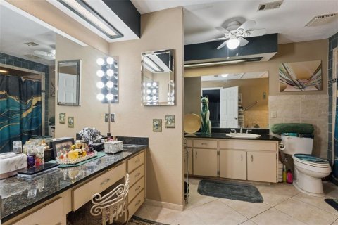Casa en venta en Orlando, Florida, 4 dormitorios, 202.34 m2 № 2198794 - foto 21