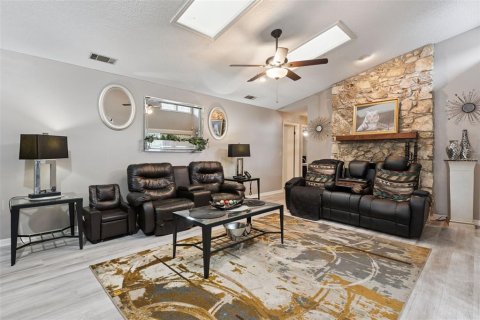 Casa en venta en Orlando, Florida, 4 dormitorios, 202.34 m2 № 2198794 - foto 15
