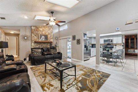 Casa en venta en Orlando, Florida, 4 dormitorios, 202.34 m2 № 2198794 - foto 14