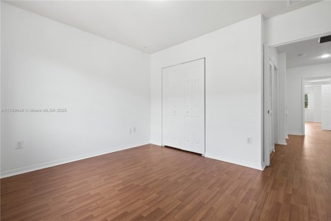 Townhouse in Miramar, Florida 4 bedrooms, 203.46 sq.m. № 1684172 - photo 26
