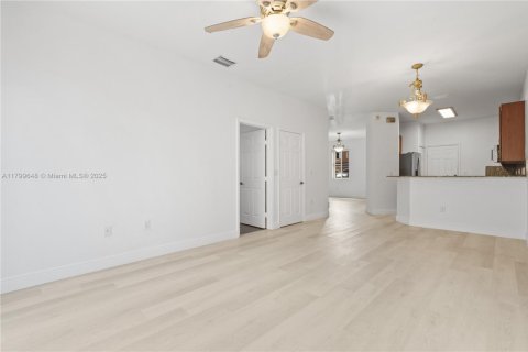 Townhouse in Miramar, Florida 4 bedrooms, 203.46 sq.m. № 1684172 - photo 8