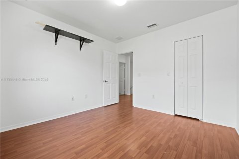 Townhouse in Miramar, Florida 4 bedrooms, 203.46 sq.m. № 1684172 - photo 29