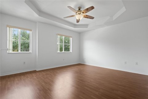 Townhouse in Miramar, Florida 4 bedrooms, 203.46 sq.m. № 1684172 - photo 17
