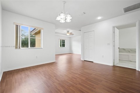Townhouse in Miramar, Florida 4 bedrooms, 203.46 sq.m. № 1684172 - photo 21