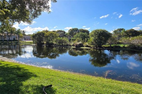 Condo in Miramar, Florida, 3 bedrooms  № 2003833 - photo 4