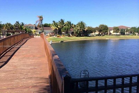 Condo in Miramar, Florida, 3 bedrooms  № 2003833 - photo 8