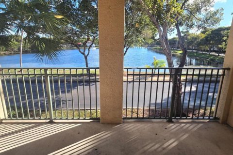Condo in Miramar, Florida, 3 bedrooms  № 2003833 - photo 25