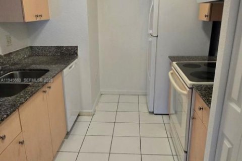 Condo in Miramar, Florida, 3 bedrooms  № 2003833 - photo 30